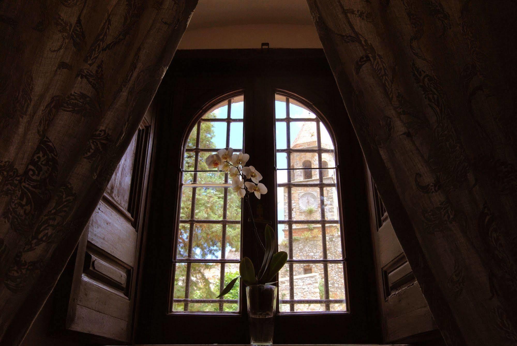 Residenza Ducale Hotel Bovino Luaran gambar